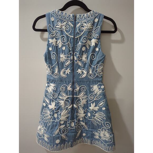Alice + Olivia Lindsey Embroidered Chambray Dress - Picture 7 of 8